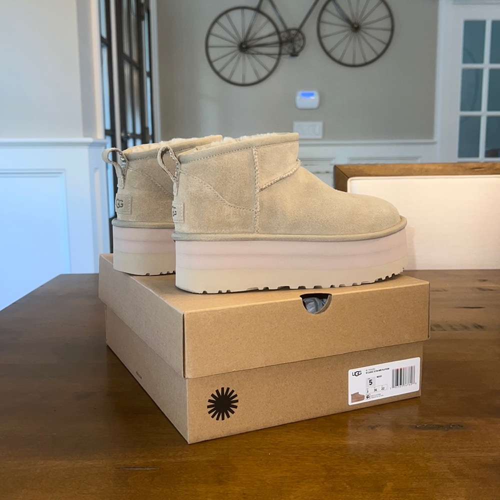 Ugg Classic Ultra Mini Platform